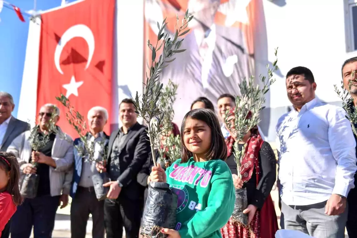 Mersin Büyükşehir Belediyesi’nden Çiftçilere Destek